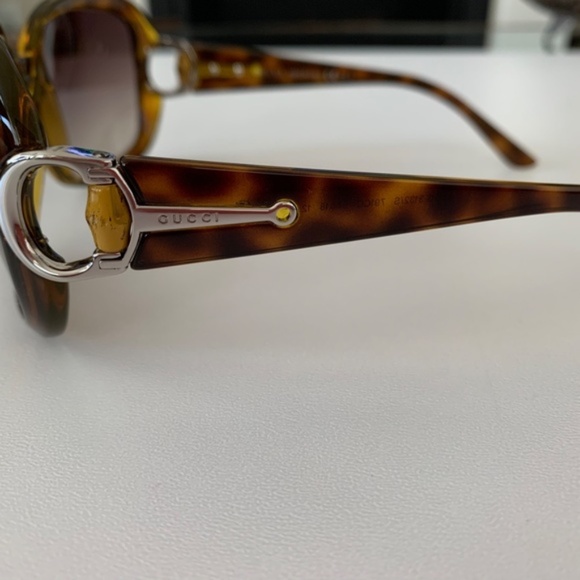 Gucci sunglasses main image 5
